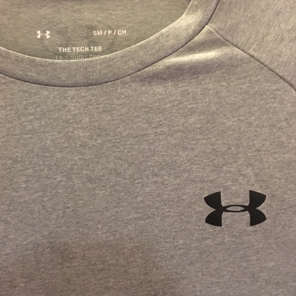Under armour tee - Picture 1 of 4